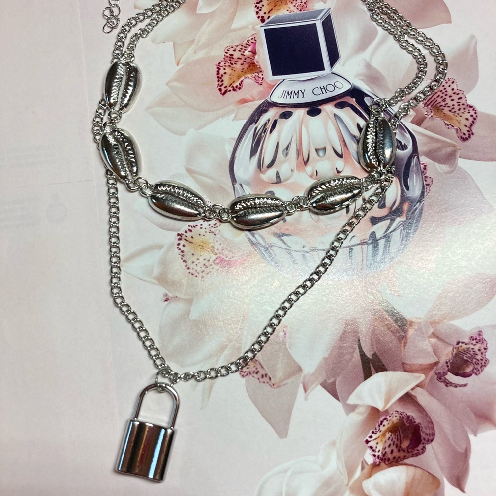 Fashion Chunky Silver Lock Shell Necklace - Picture 3 of 4
